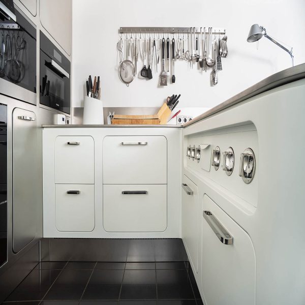 Buy Best Corner Kitchen in Abu Dhabi Exclusive Sale!